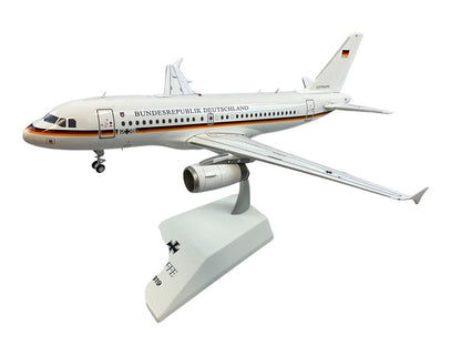 1/200 JC200 (LH2247) Airbus A319-133CJ (15-01) - BundesRepublic Deutschland - Deutsch Bundes Luftwaffe (Limited Edition)