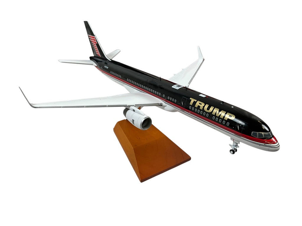 1/200 Gemini200 (G2TRU645) Boeing B757-200 (N757AF) "Trump" (Limited Edition)