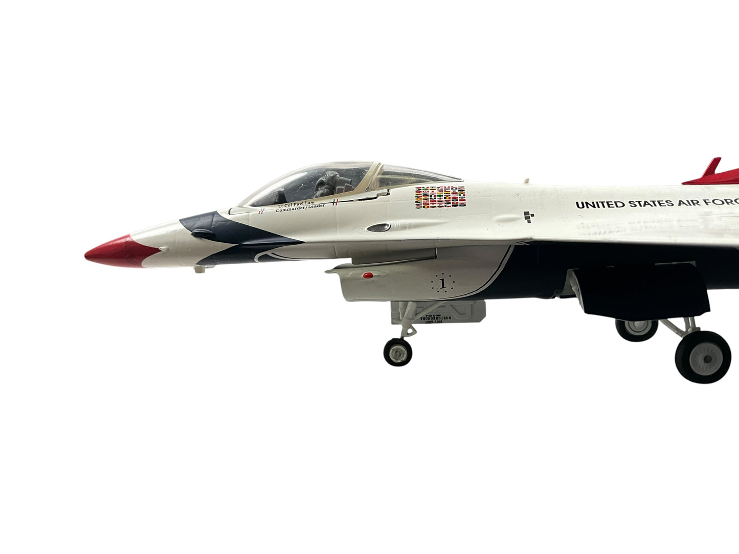 1/72 Sky Guardians (WTW-72-010-013) Lockheed Martin F16A Fighting Falcon "Thunderbirds" U.S.A.F. (Limited Edition)