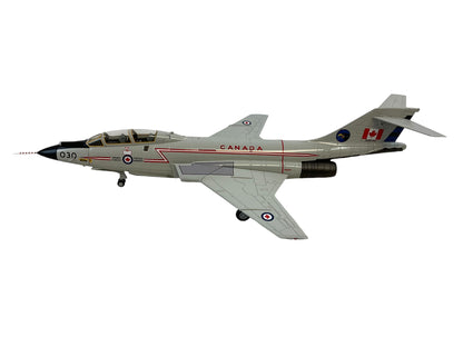 1/72 Hobbymaster (HA3715) Canadian RCAF McDonnell CF101B Voodoo Die Cast Model